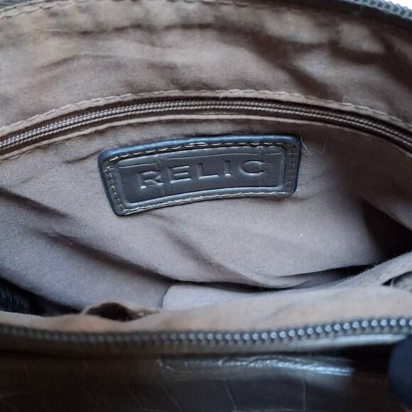 Chic Gray Croc-Embossed Relic Crossbody Bag – Adjustable Strap, Multiple Pockets - Picture 6 of 10